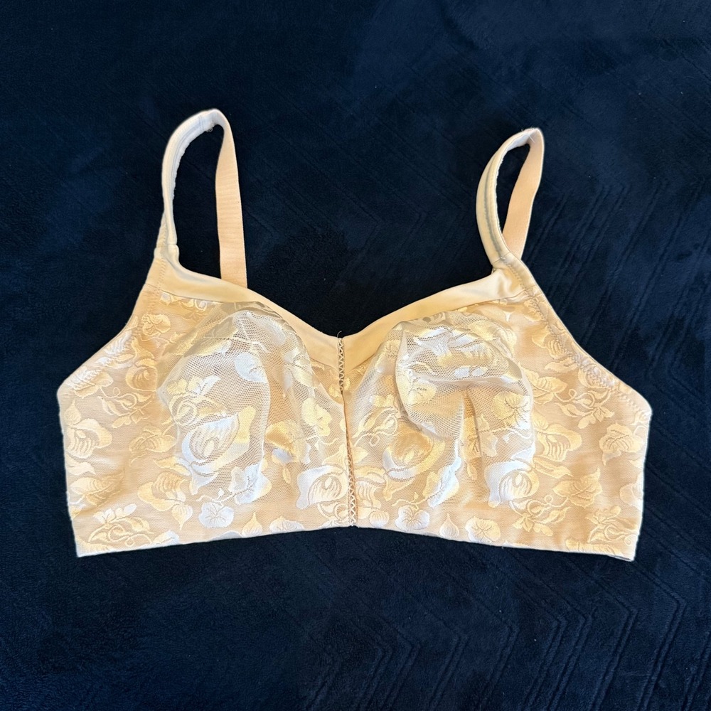 Wacoal Awareness Full Figure Underwire Bra 85276‎ Beige Floral Lace 40DD